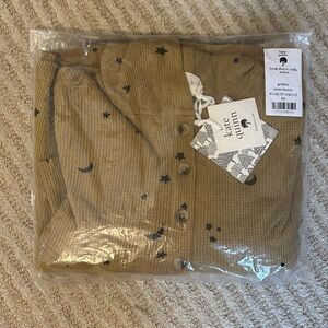 Kate Quinn Long Sleeve Ruffle Jacket size 5y/5t color Golden Stars/Moon